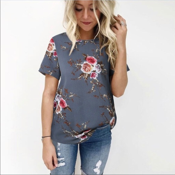 Tops - Gray Floral Blouse